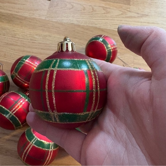 Vintage Diagonal Plaid Glass Christmas Ball Ornament Bundle Lot Scotch Scottish - Picture 5 of 7